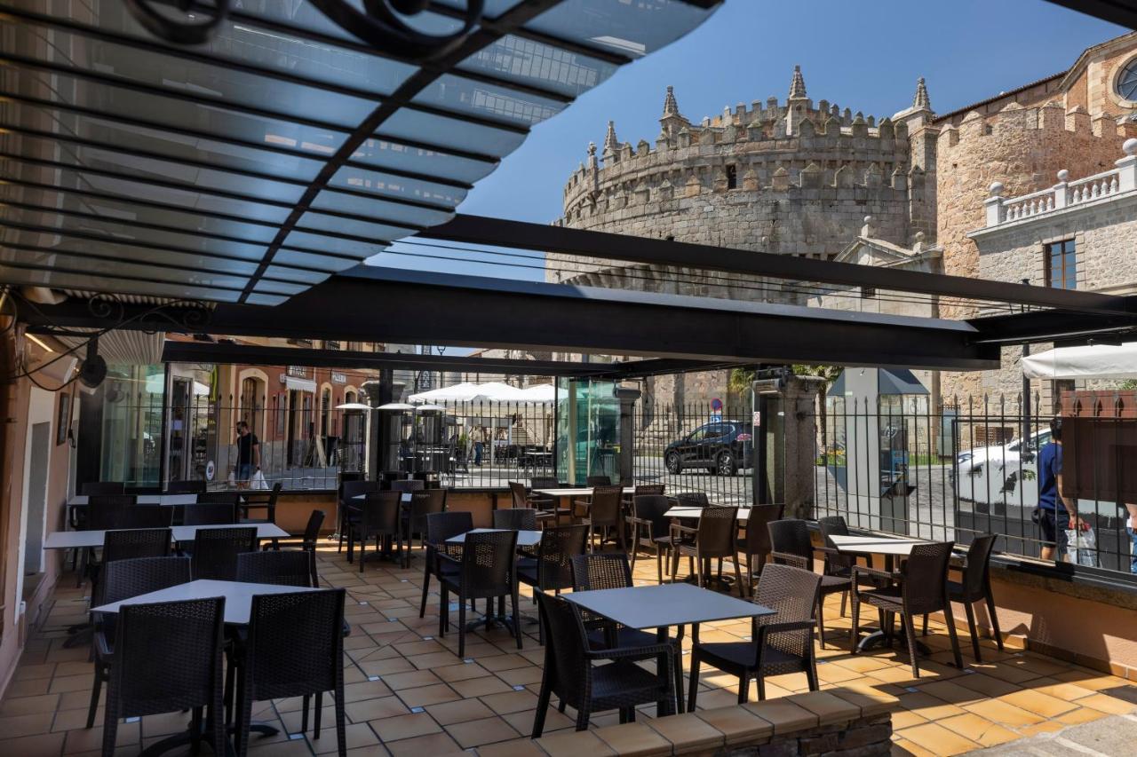 Hostal Restaurante Puerta Del Alcazar Ávila Eksteriør bilde