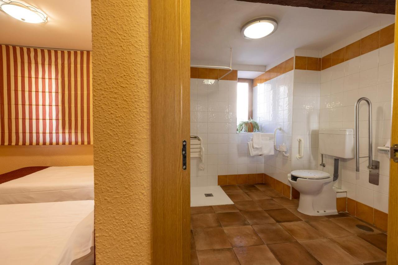 Hostal Restaurante Puerta Del Alcazar Ávila Eksteriør bilde