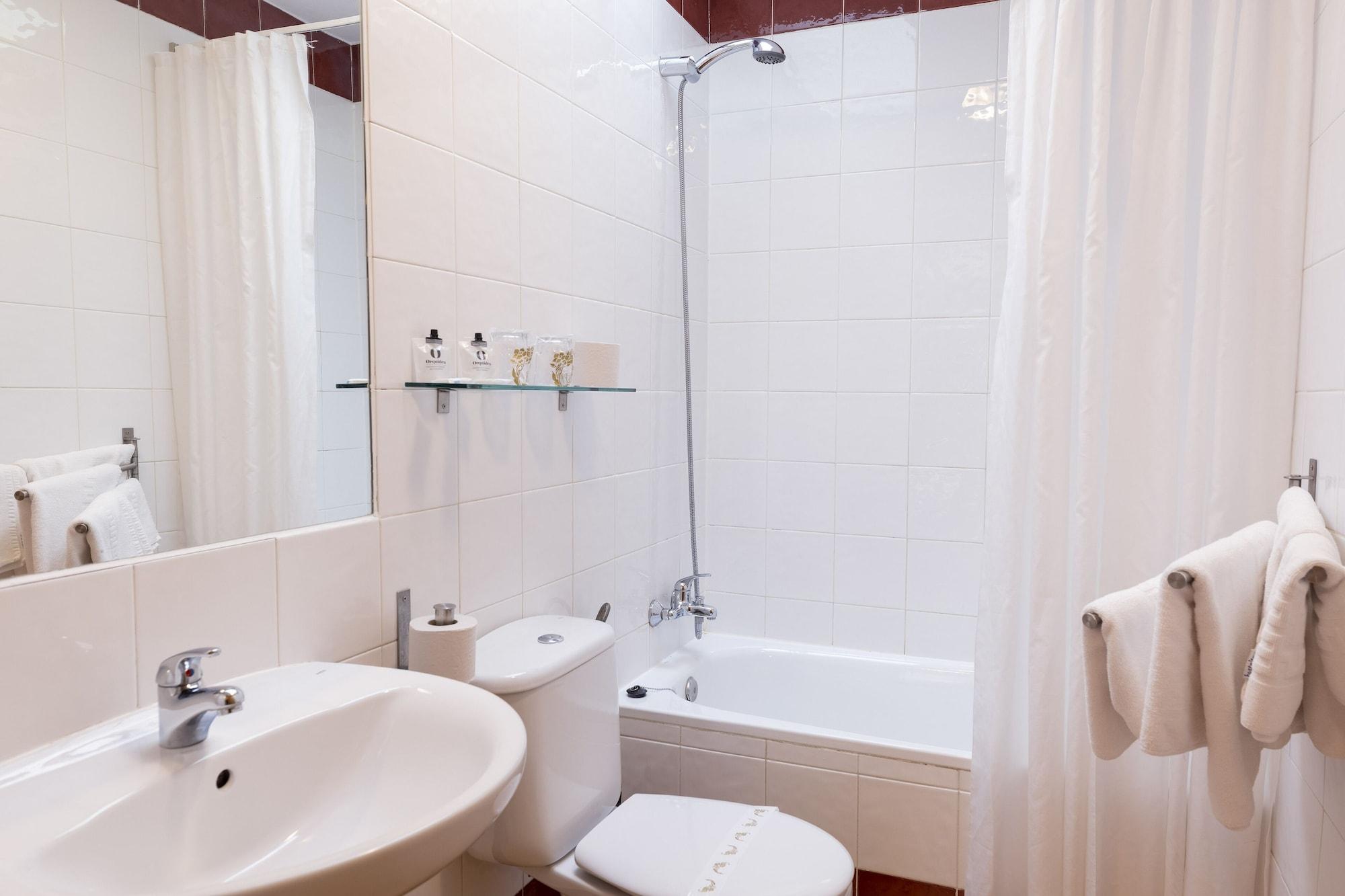 Hostal Restaurante Puerta Del Alcazar Ávila Eksteriør bilde