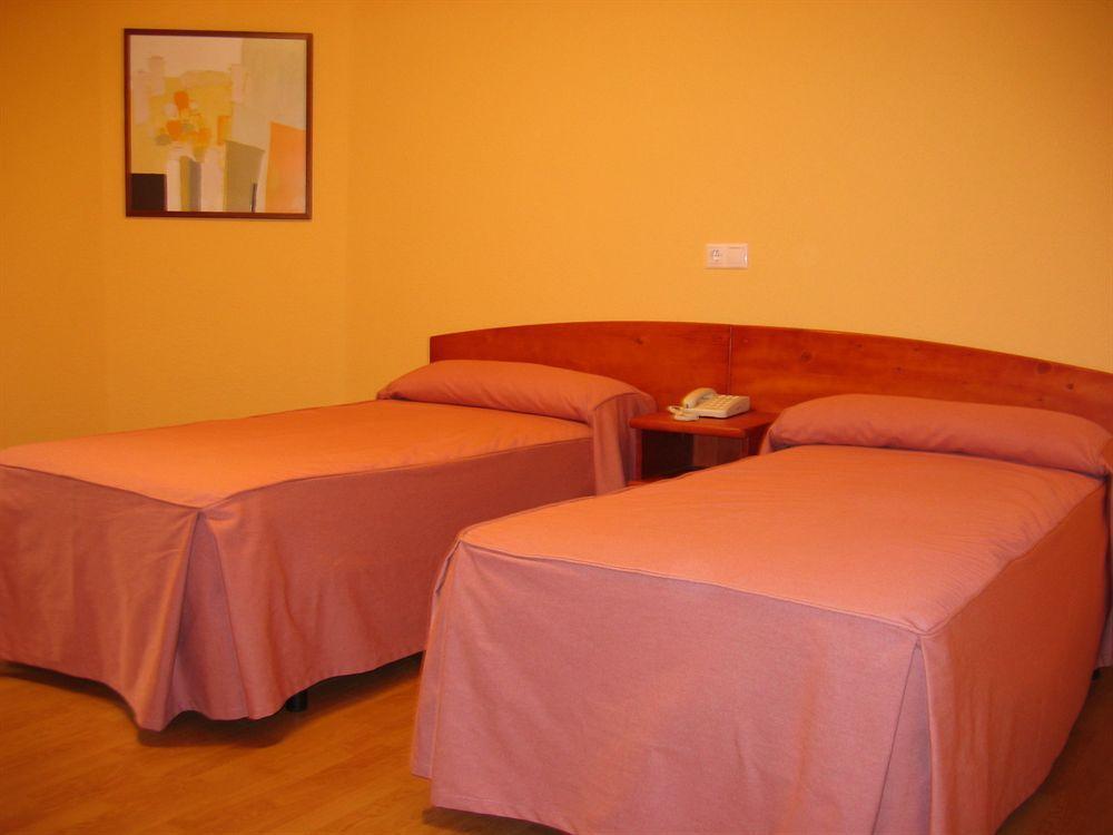 Hostal Restaurante Puerta Del Alcazar Ávila Eksteriør bilde